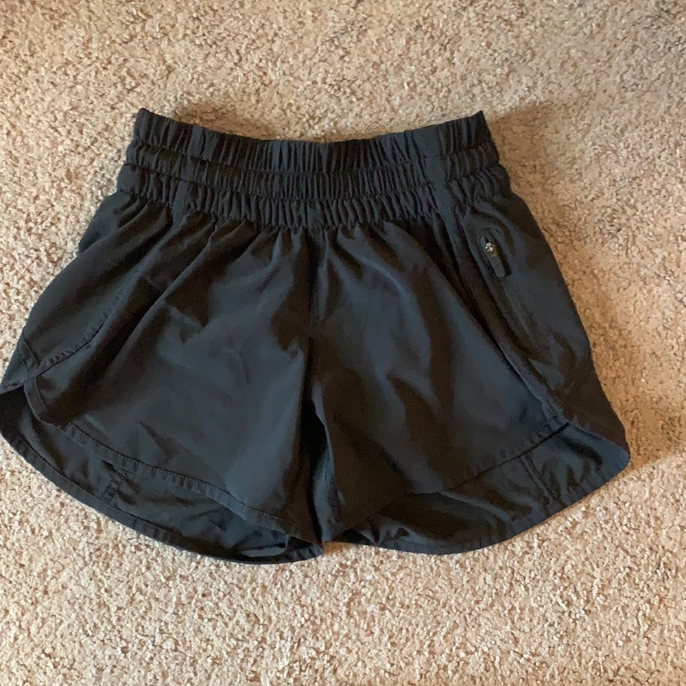 Lululemon track that 3” shorts 🍋 🍋